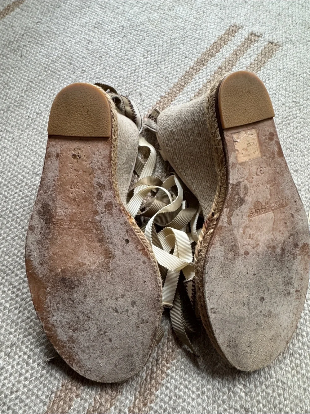 Marc Jacobs authentic marc